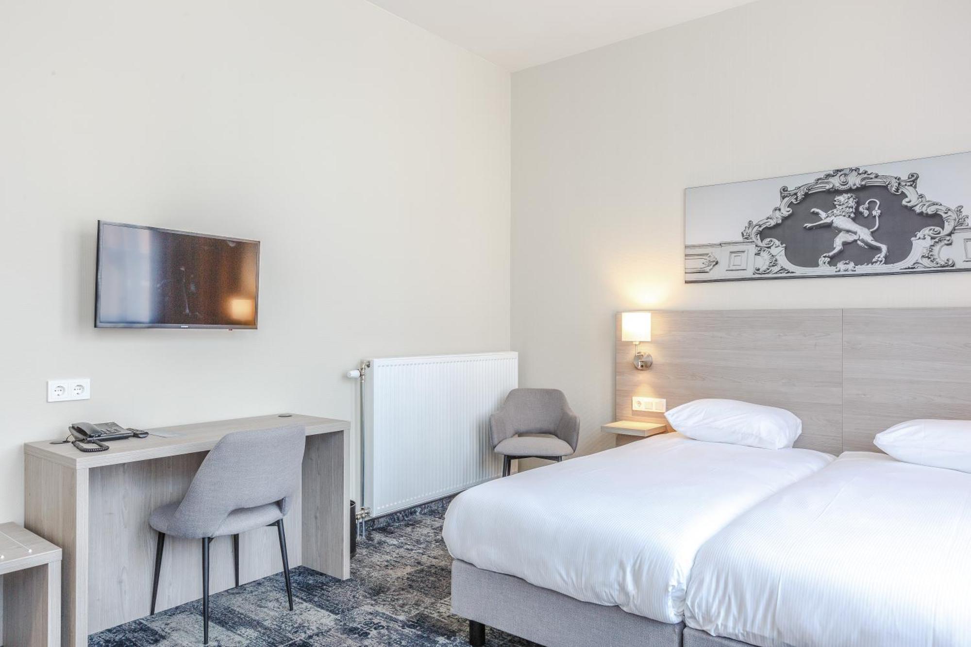 Fletcher Hotel Paleis Stadhouderlijk Hof Leeuwarden Extérieur photo