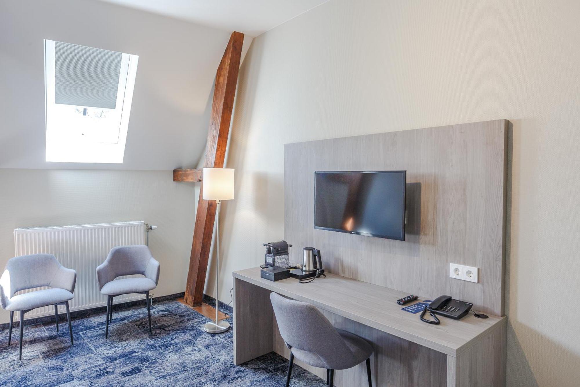 Fletcher Hotel Paleis Stadhouderlijk Hof Leeuwarden Extérieur photo