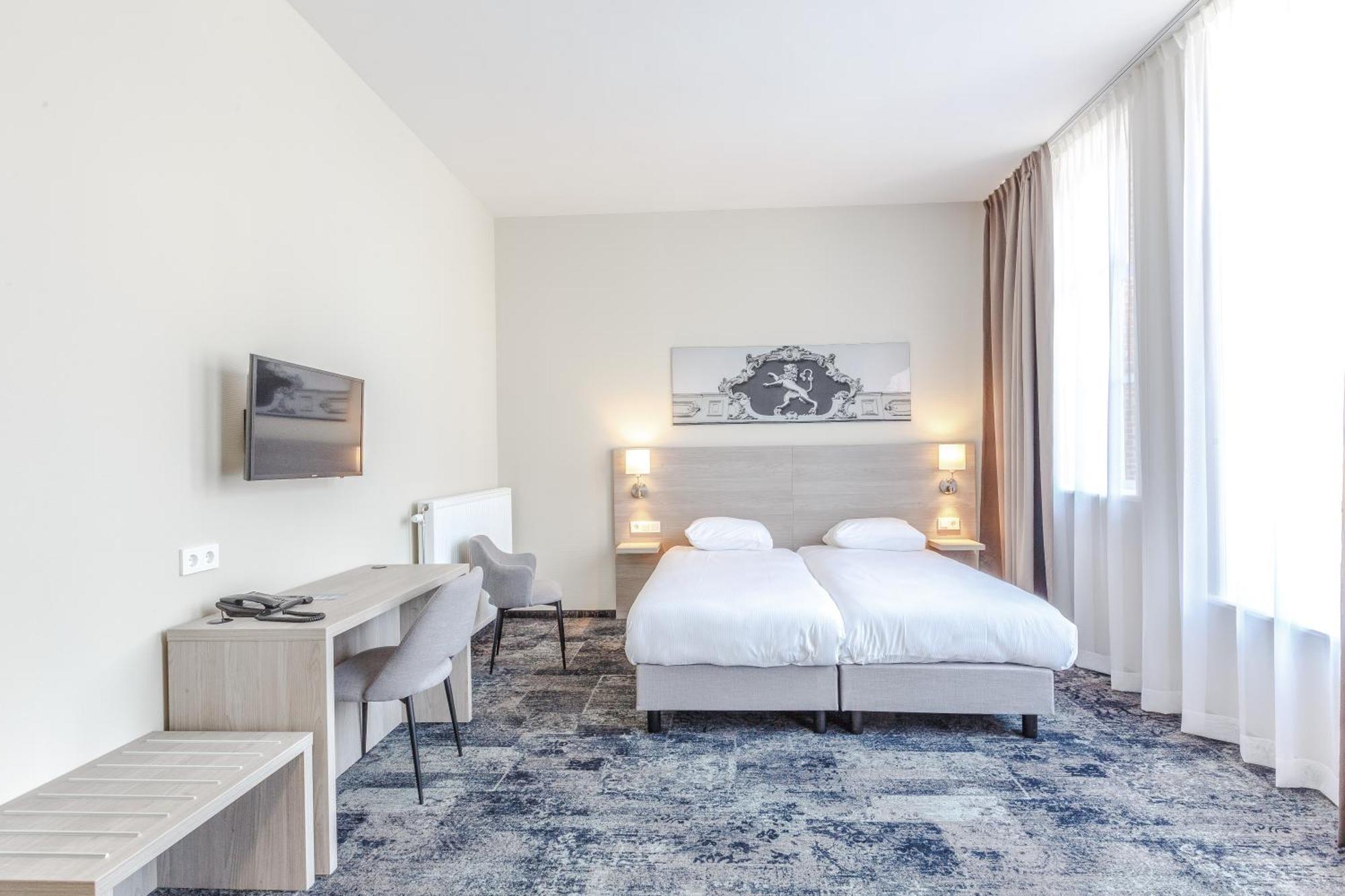 Fletcher Hotel Paleis Stadhouderlijk Hof Leeuwarden Extérieur photo