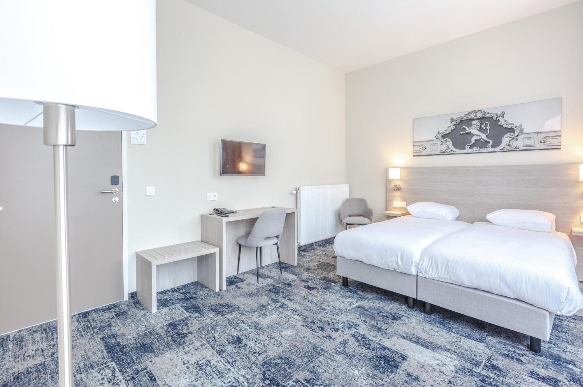Fletcher Hotel Paleis Stadhouderlijk Hof Leeuwarden Extérieur photo